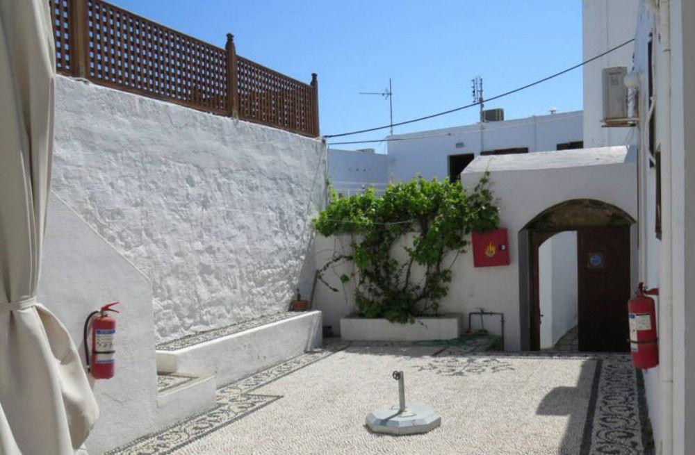 Sarris Studios & Apartments Lindos  Bagian luar foto