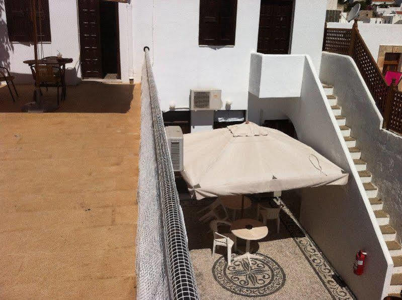Sarris Studios & Apartments Lindos  Bagian luar foto